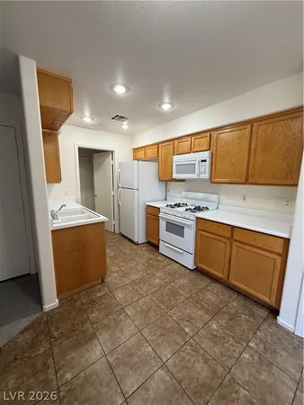 $1,715 | 792 Spotted Eagle Street, Henderson, NV 89015