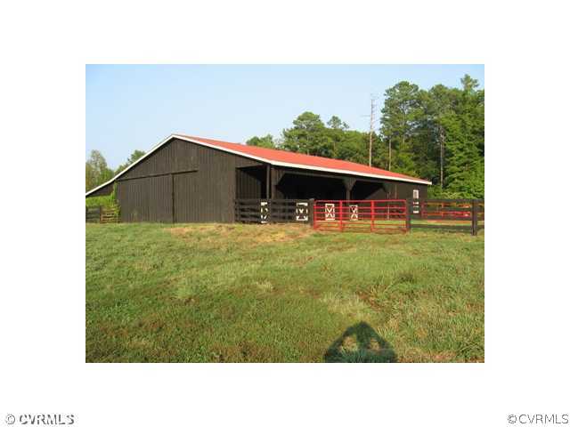 605 Daniel Road Blackstone, VA 23824 - Photo 1 of 8 Exterior Front