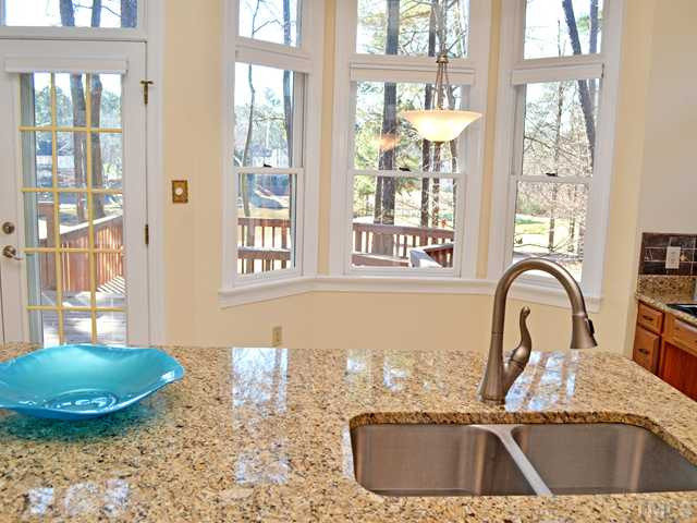 10013 Goodview Court Raleigh, NC 27613 - Photo 11 of 24 Kitchen