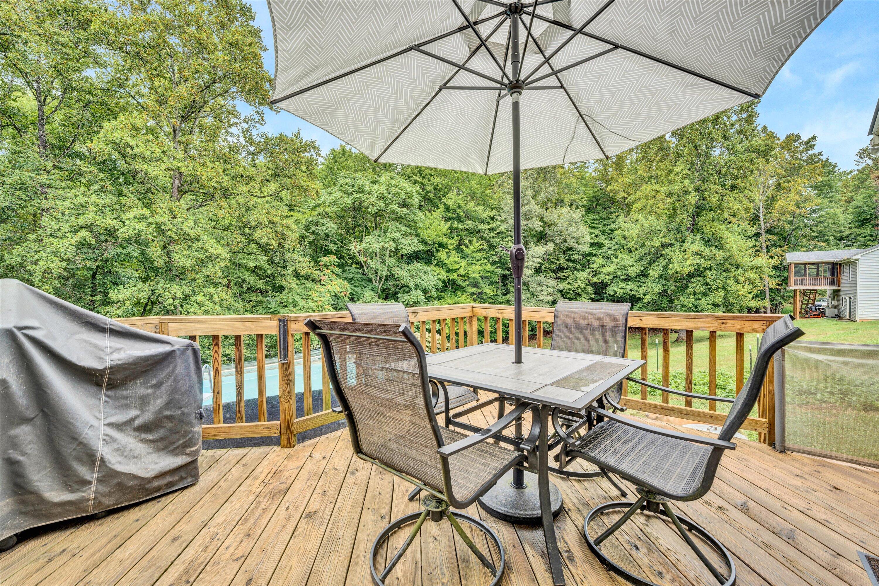 140 Charlie Road Hardy, VA 24101 - Photo 26 of 33 a view of a patio with furniture