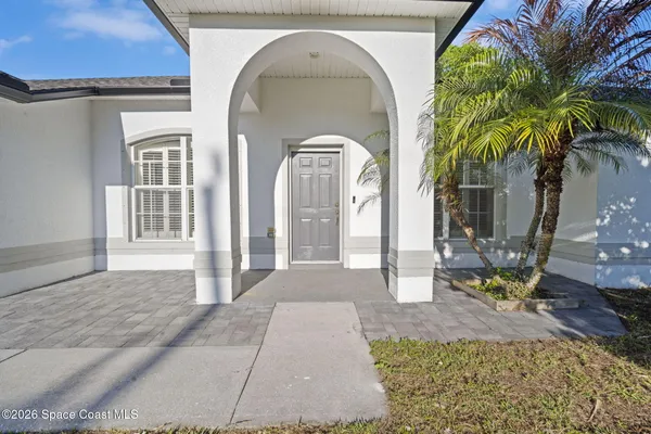 $425,000 | 425 La Veta Drive, Melbourne, FL 32904