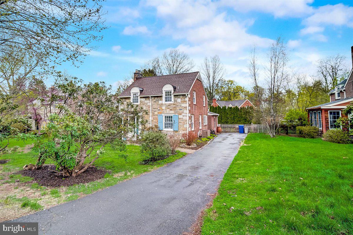 433 Laverock Road Glenside, PA 19038 - Photo 25 of 27 Great Driveway for off street parking