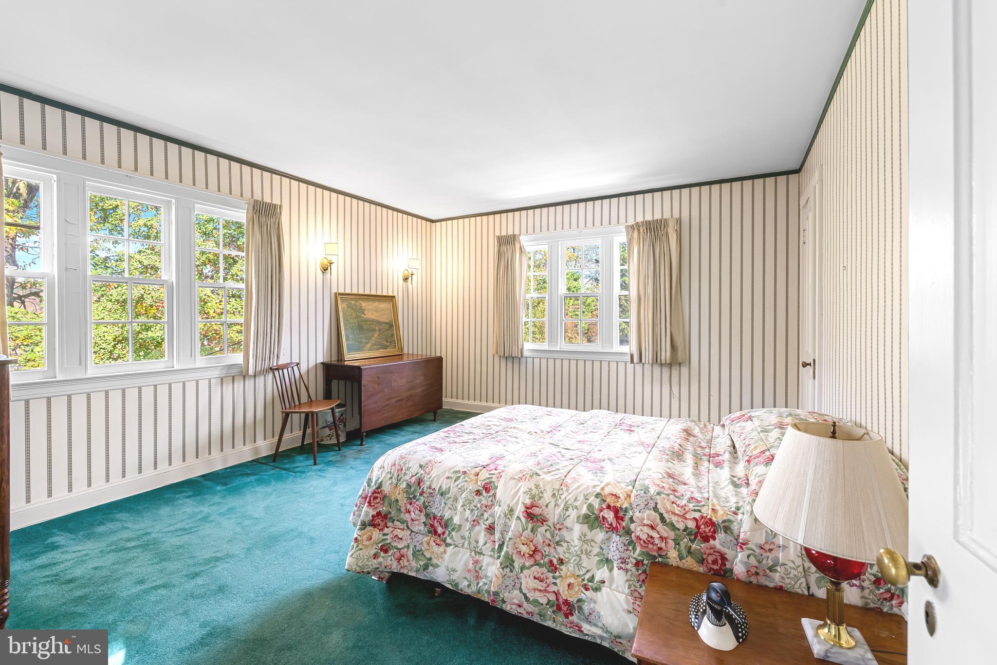 308 Northfield Place Baltimore, MD 21210 - Photo 21 of 41 a bedroom with a bed and a window