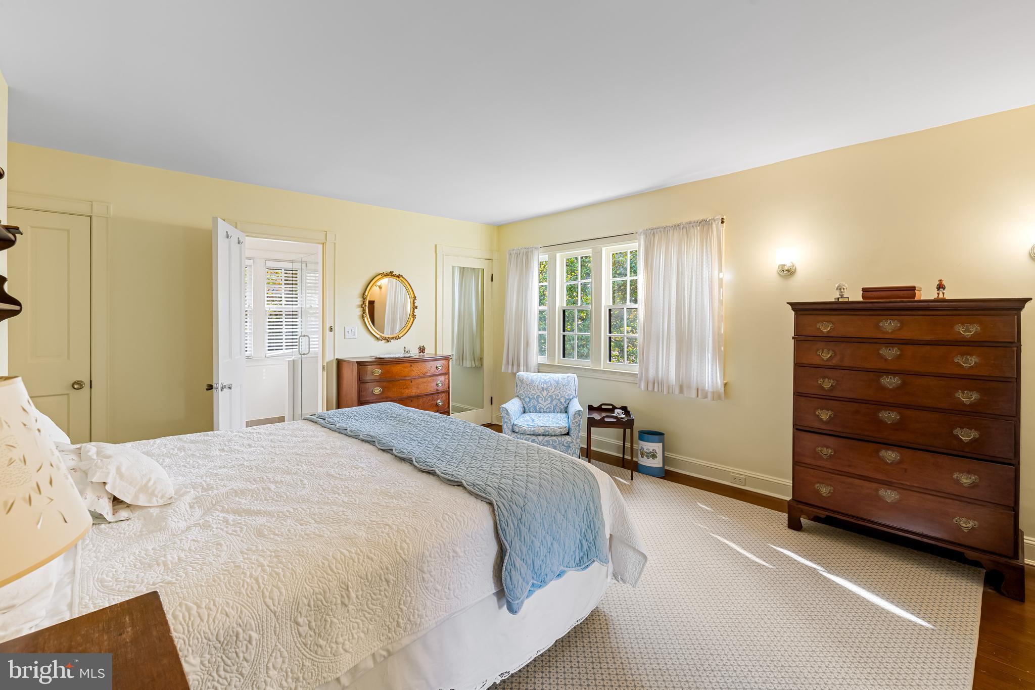 308 Northfield Place Baltimore, MD 21210 - Photo 24 of 41 a bedroom with a bed and a closet