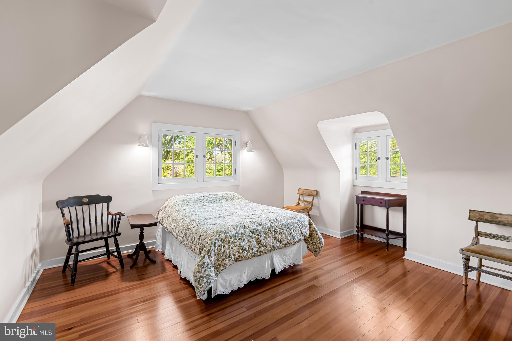 308 Northfield Place Baltimore, MD 21210 - Photo 33 of 41 a bedroom with a bed and a dresser next to it