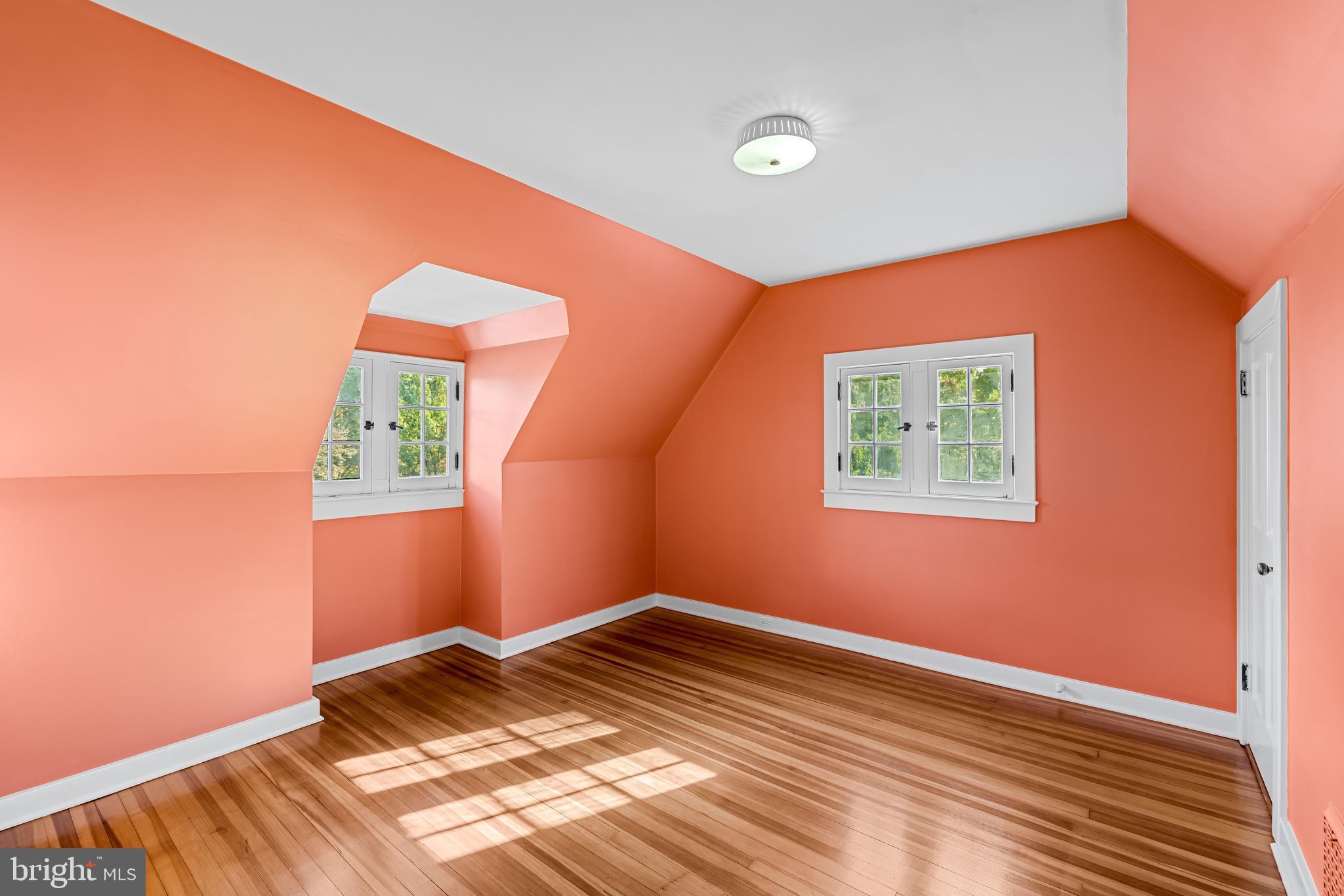 308 Northfield Place Baltimore, MD 21210 - Photo 34 of 41 an empty room with window