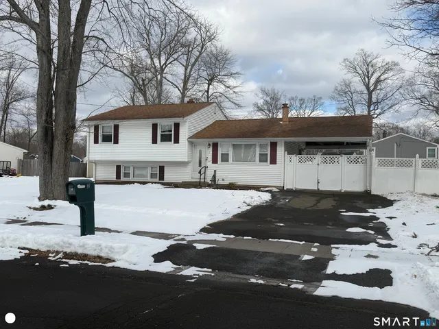 $419,000 | 2 Bruce Lane, Wallingford, CT 06492