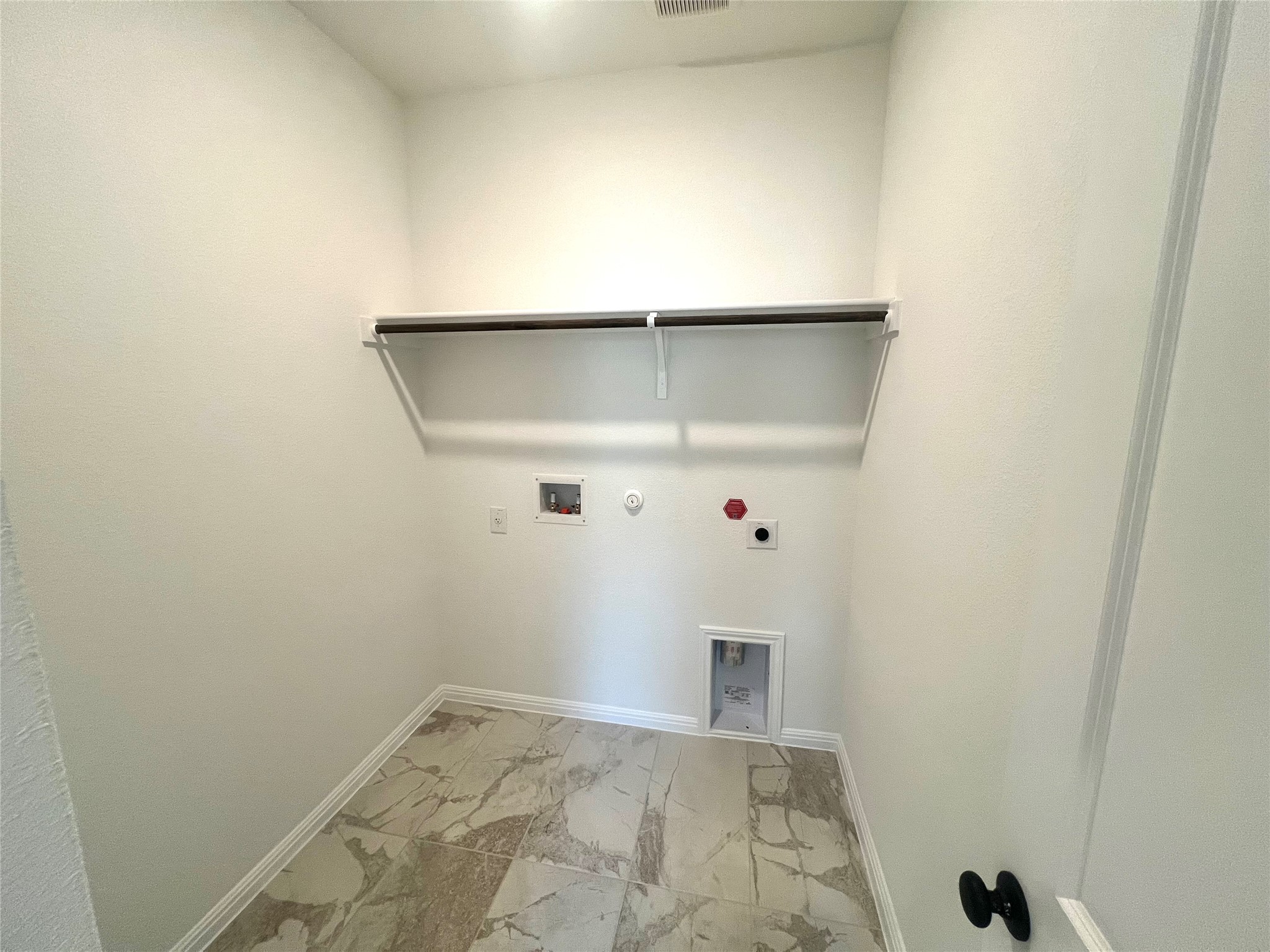 365 Young Street Buda, TX 78610 - Photo 12 of 27 a view of small space
