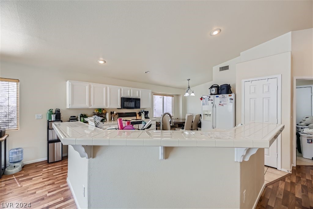 3168 Crystal Moon Road Henderson, NV 89052 - Photo 13 of 28