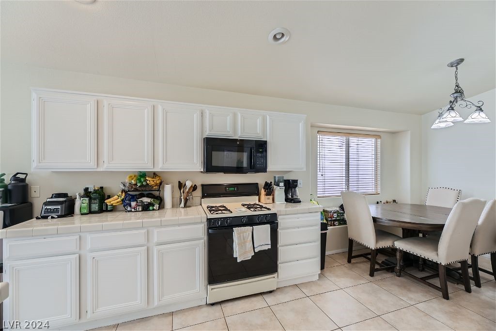 3168 Crystal Moon Road Henderson, NV 89052 - Photo 14 of 28