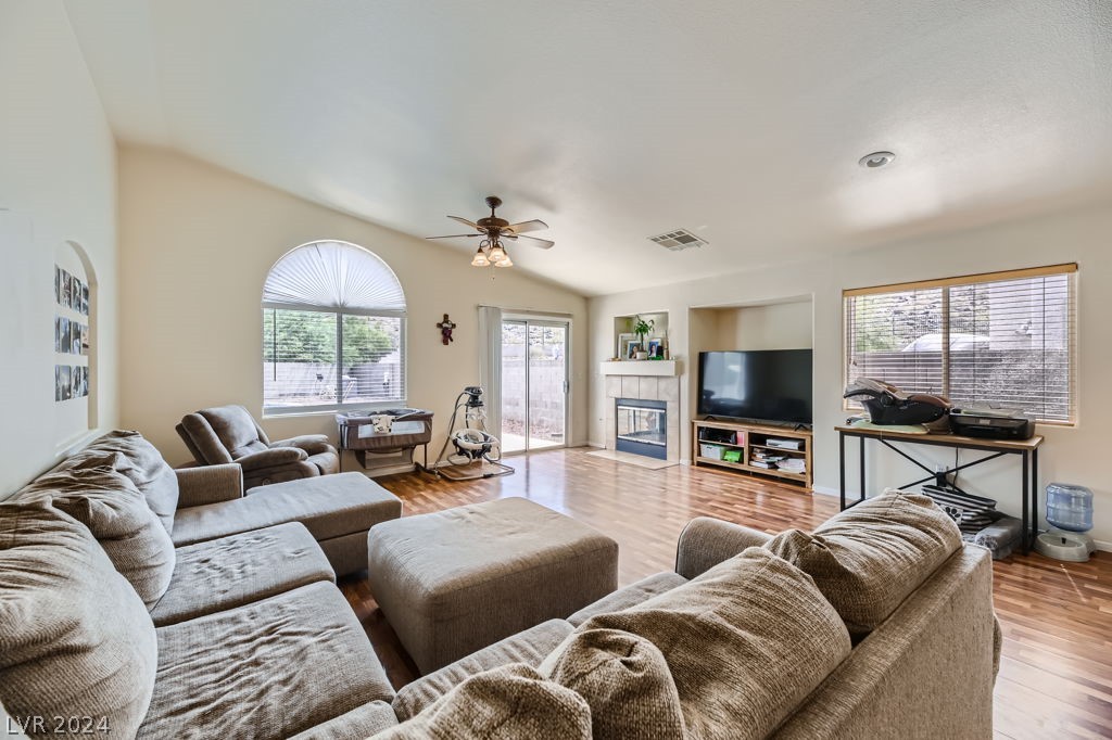 3168 Crystal Moon Road Henderson, NV 89052 - Photo 6 of 28