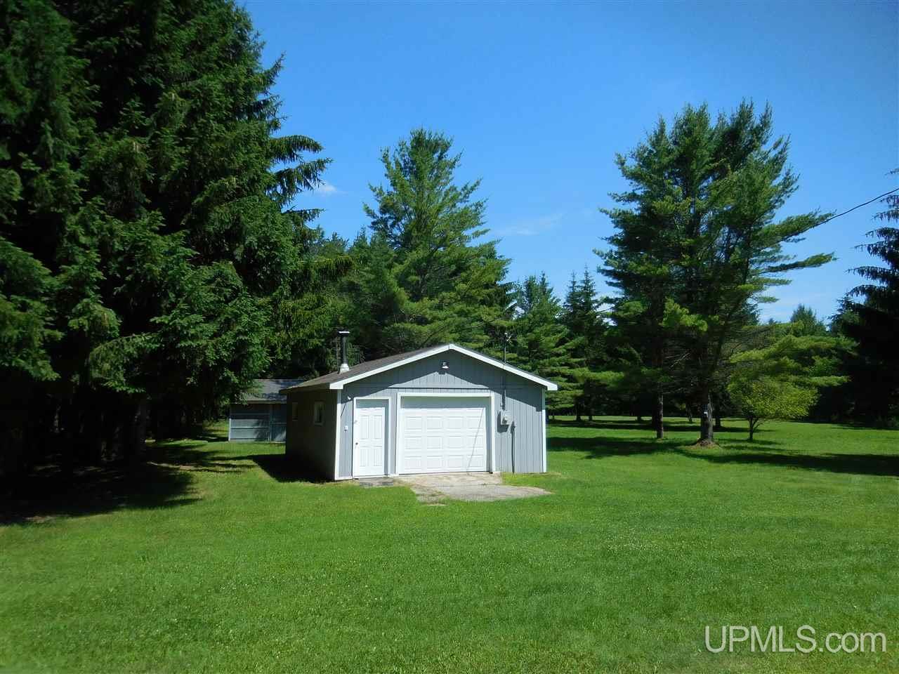 7786 Adams Road Manistique, MI 49854 - Photo 6 of 36