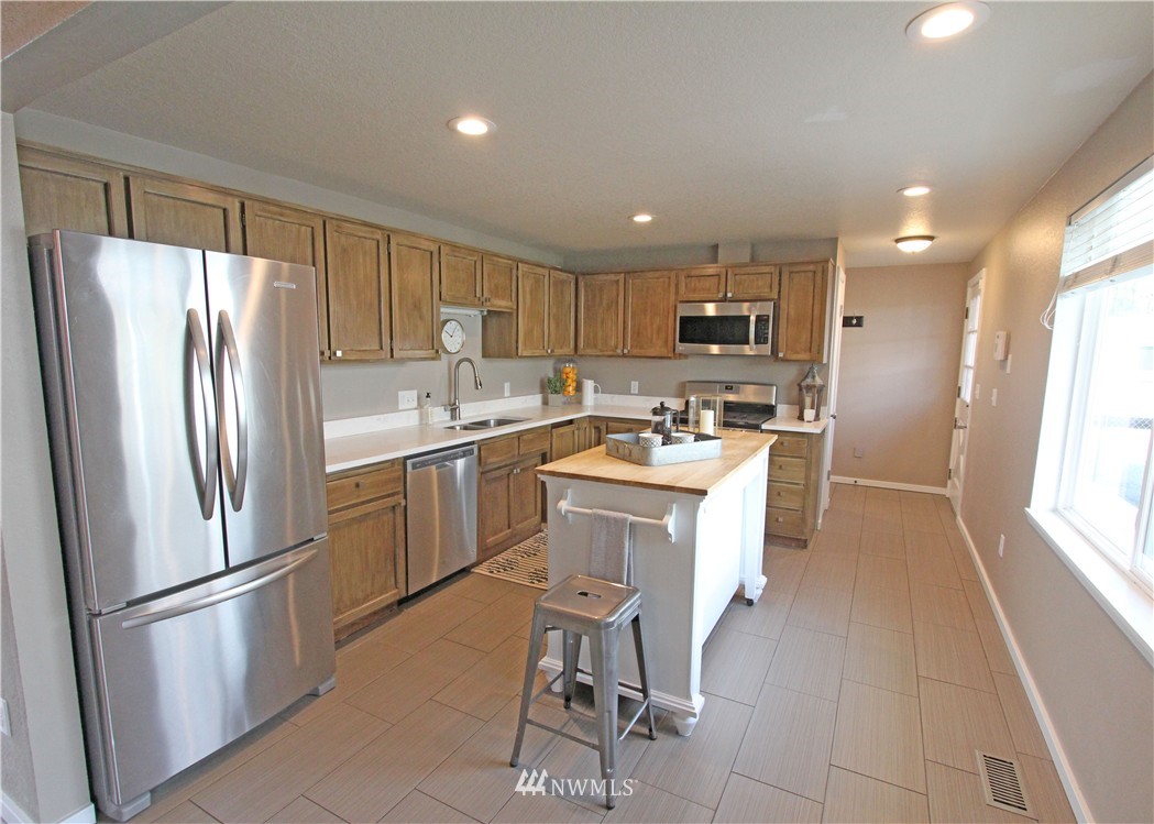 2602 186th Place Southeast Bothell, WA 98012 - Photo 7 of 23 Gallery Image 7