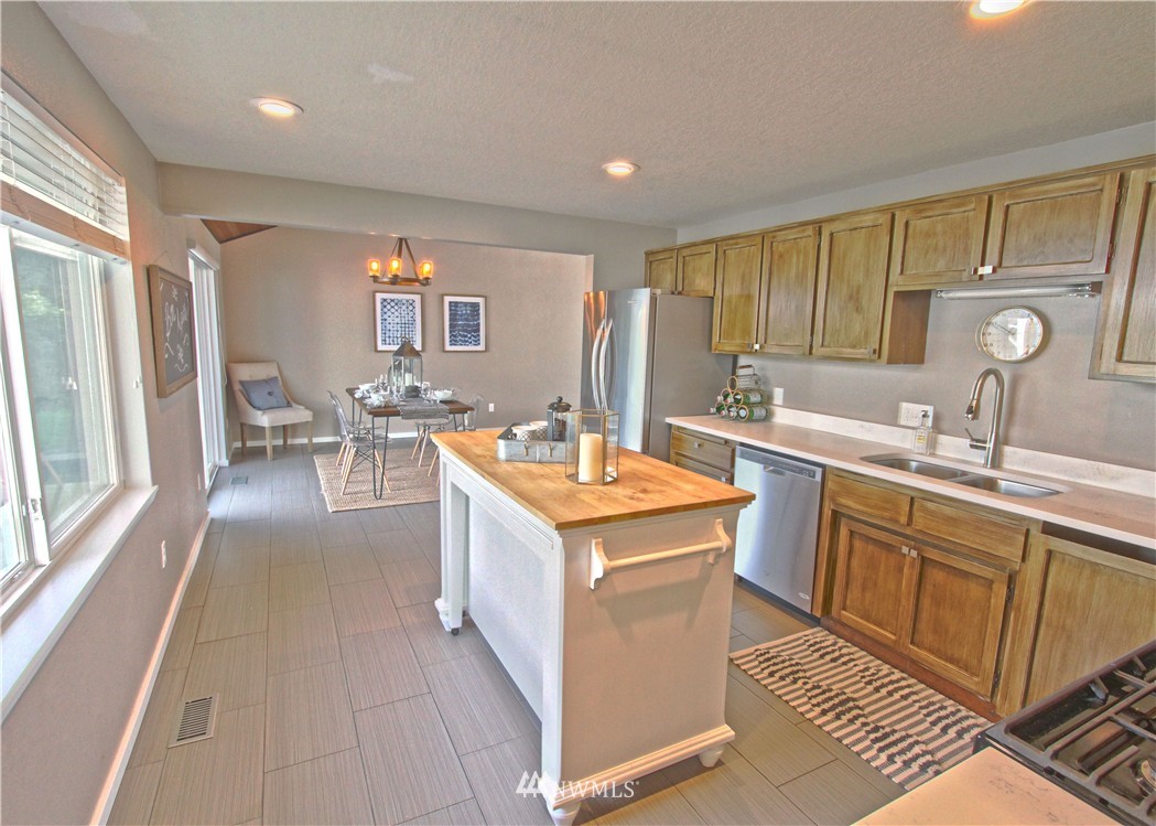2602 186th Place Southeast Bothell, WA 98012 - Photo 8 of 23 Gallery Image 8