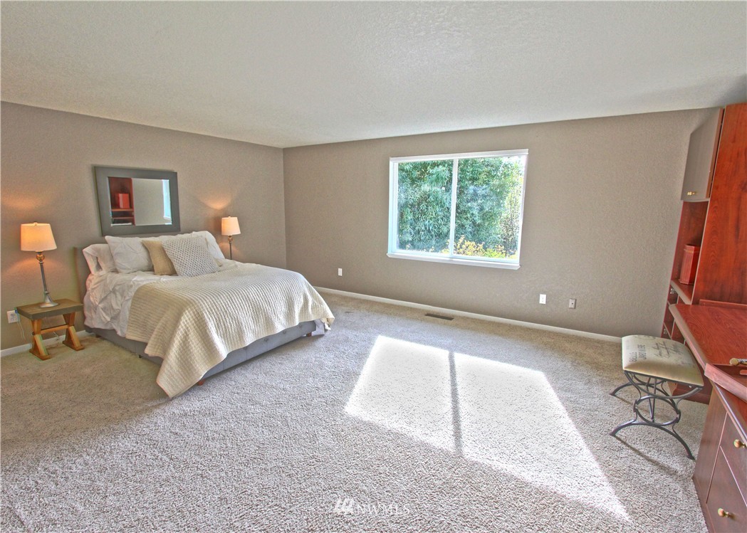2602 186th Place Southeast Bothell, WA 98012 - Photo 10 of 23 Gallery Image 10