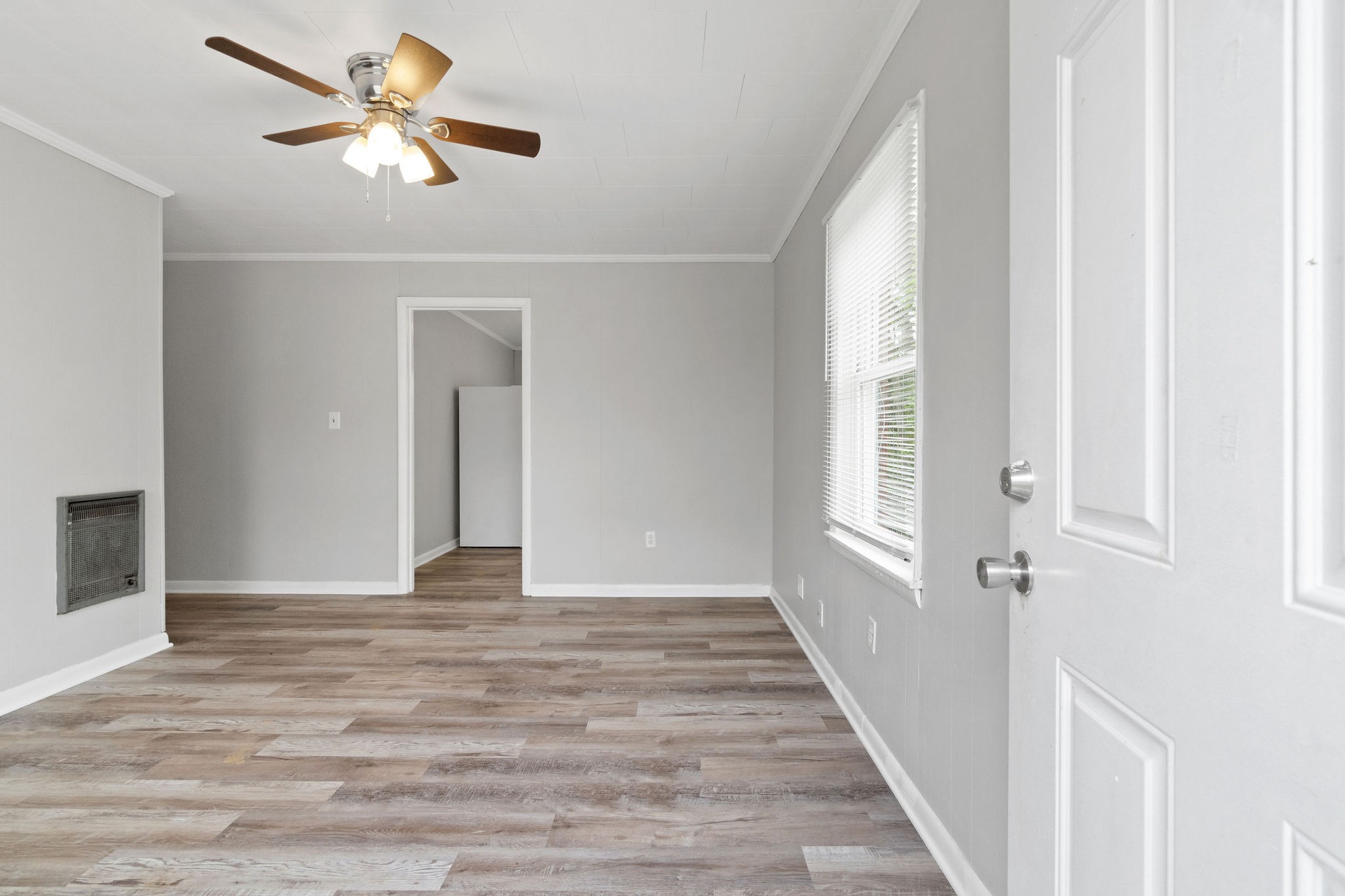427 Circle Drive, Unit B Clarksville, TN 37043 - Photo 3 of 10 a view of an empty room with a window