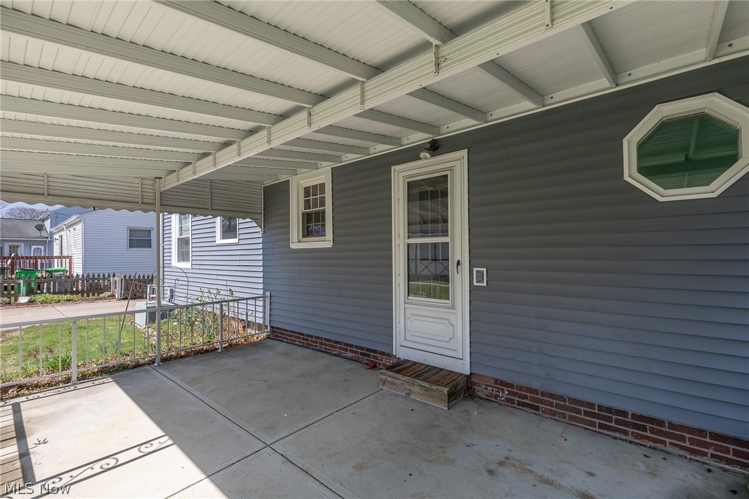 29326 Ridge Road Wickliffe, OH 44092 - Photo 5 of 26 Gallery Image 5