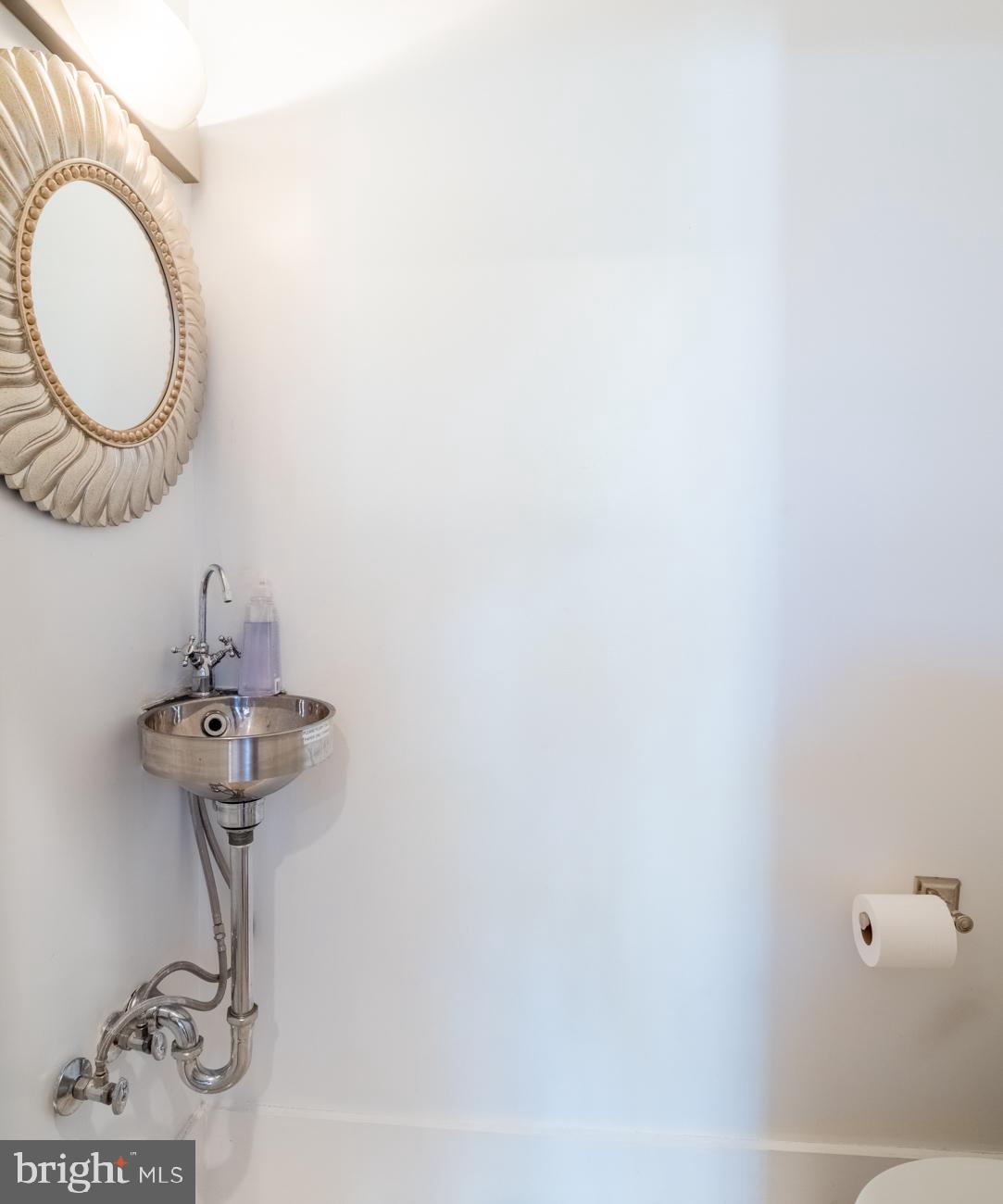 1407 33rd Street Northwest Washington, DC 20007 - Photo 10 of 17