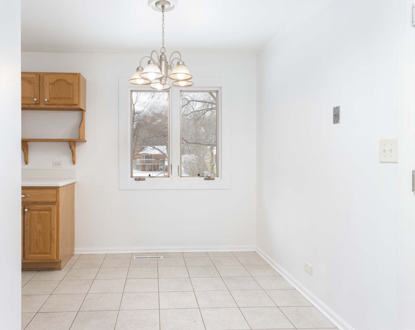 6209 Sands Road Crystal Lake, IL 60014 - Photo 8 of 27