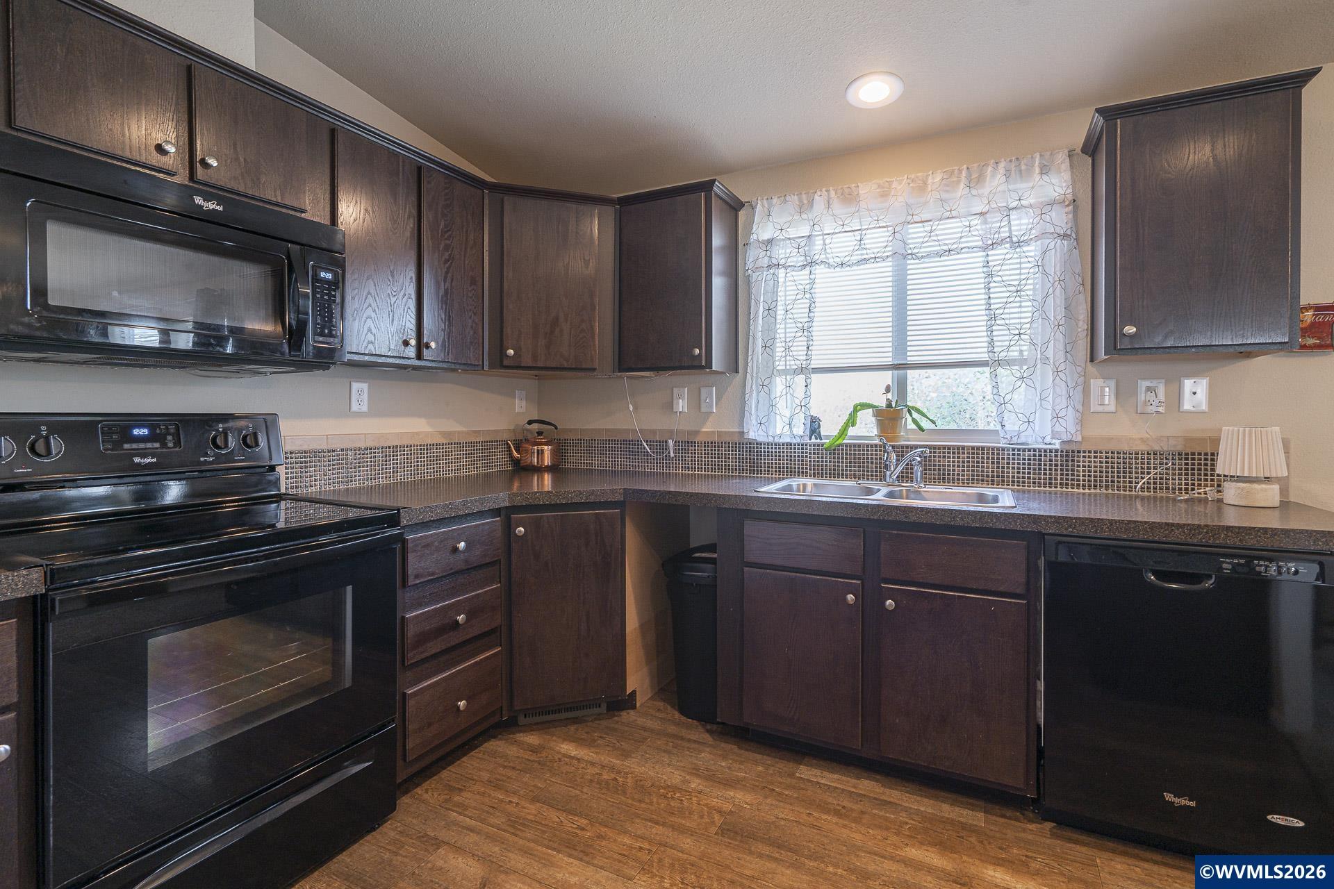 5422 Portland Road Northeast, Unit 130 Salem, OR 97305 - Photo 24 of 36