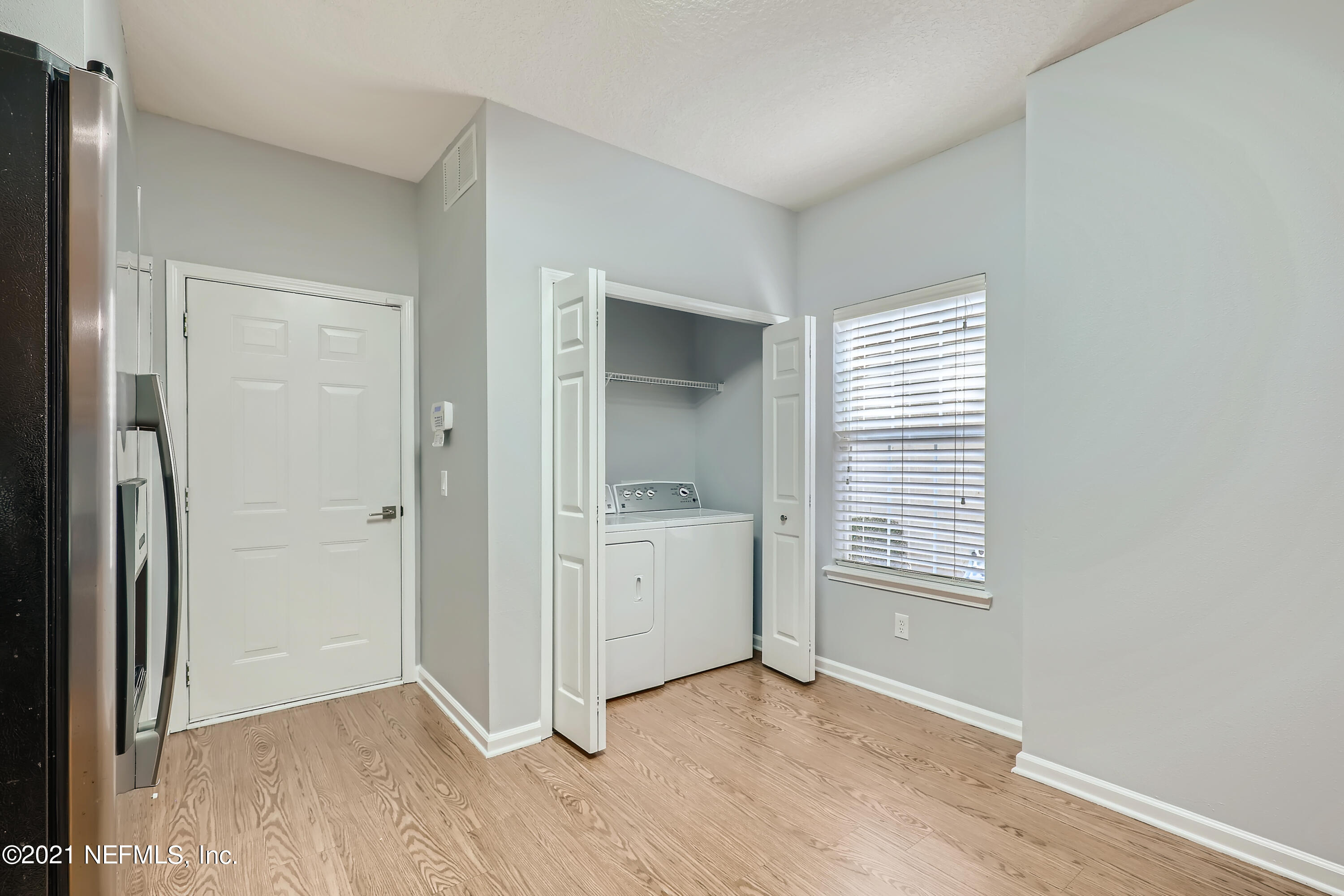 7915 Melvin Road Jacksonville, FL 32210 - Photo 11 of 32 10-814700742-21 Kitchen