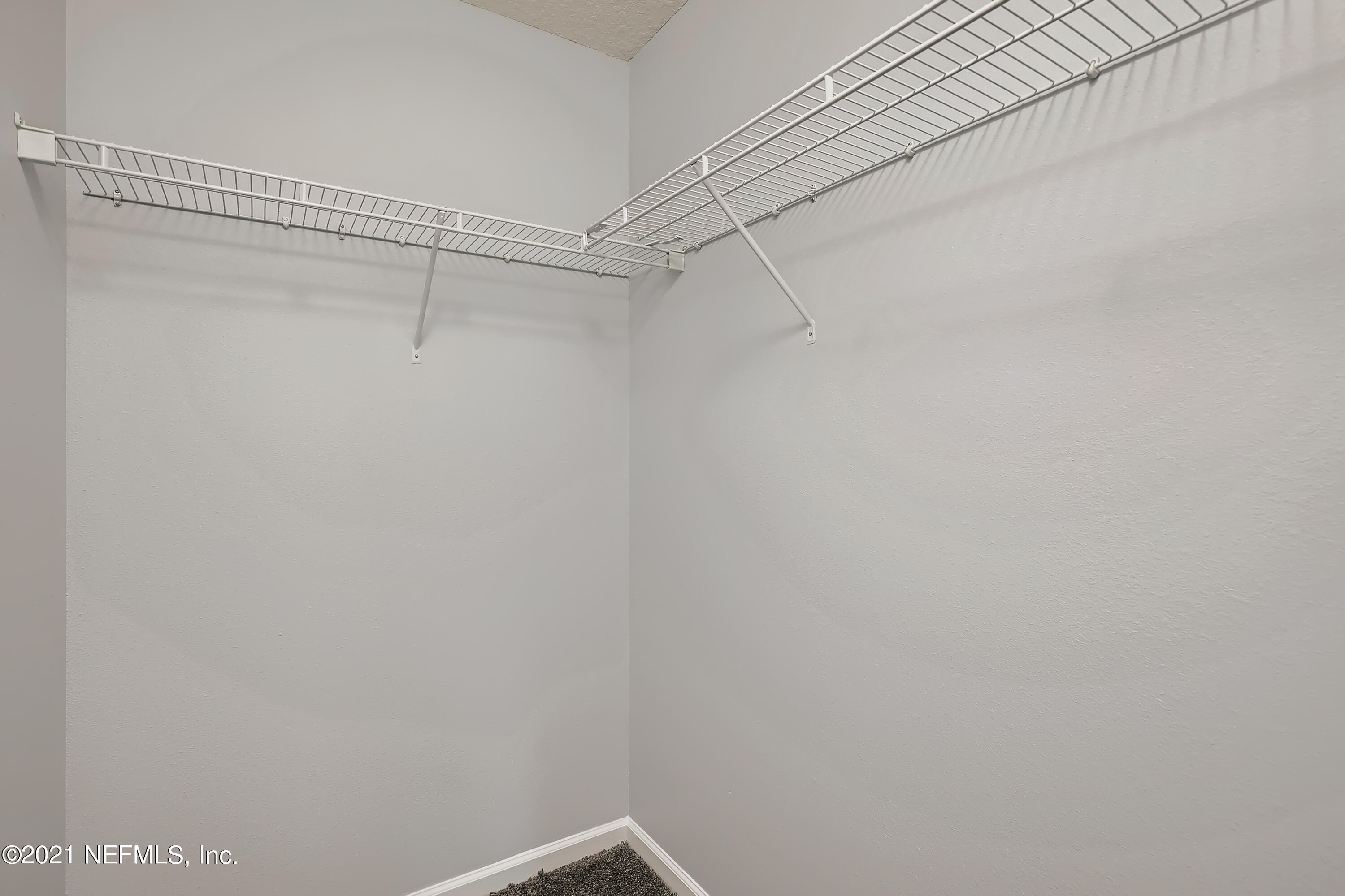 7915 Melvin Road Jacksonville, FL 32210 - Photo 21 of 32 20-452809969-40 2nd Floor Primary Bedroo
