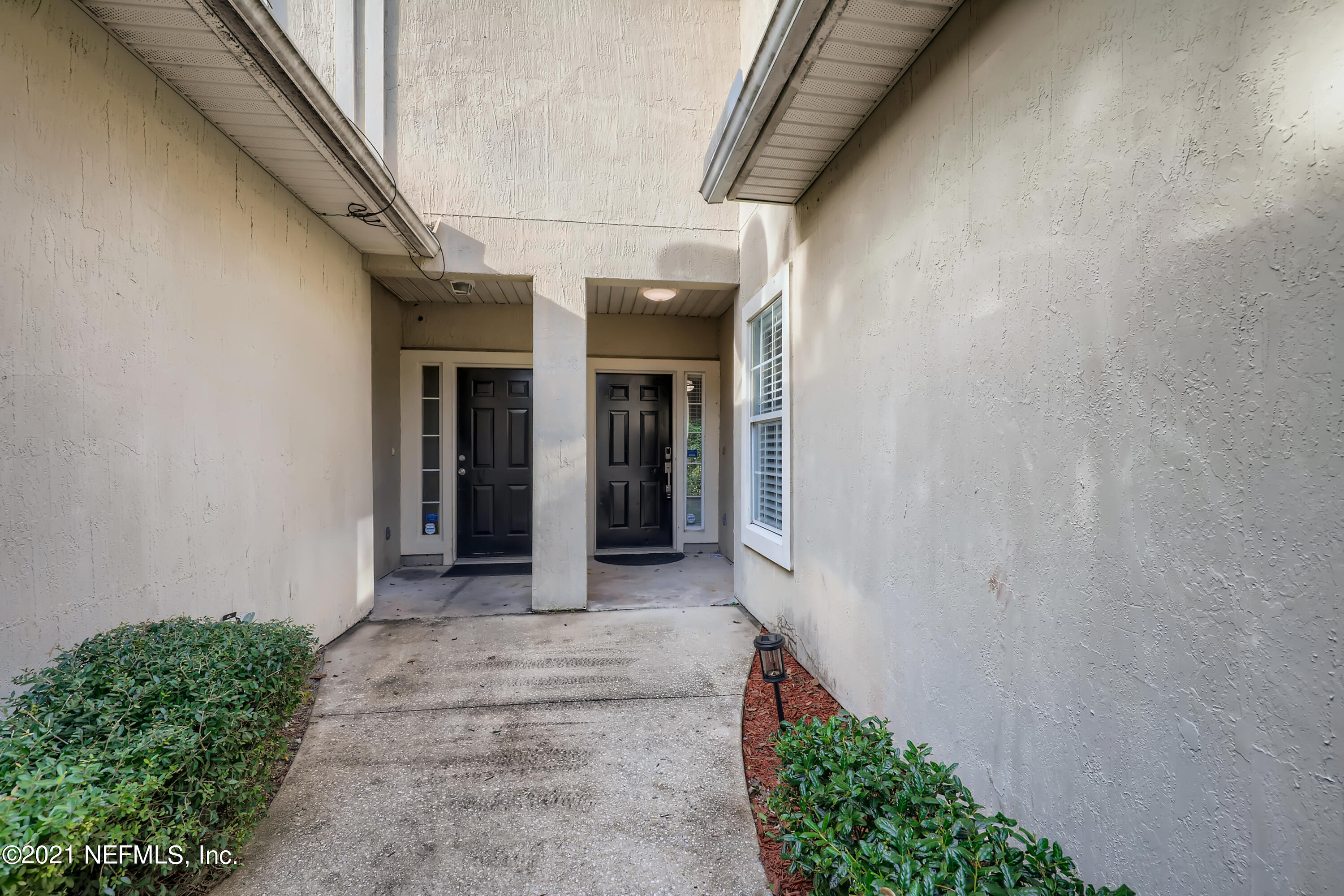7915 Melvin Road Jacksonville, FL 32210 - Photo 5 of 32 4-774317098-10 Exterior Front Entry