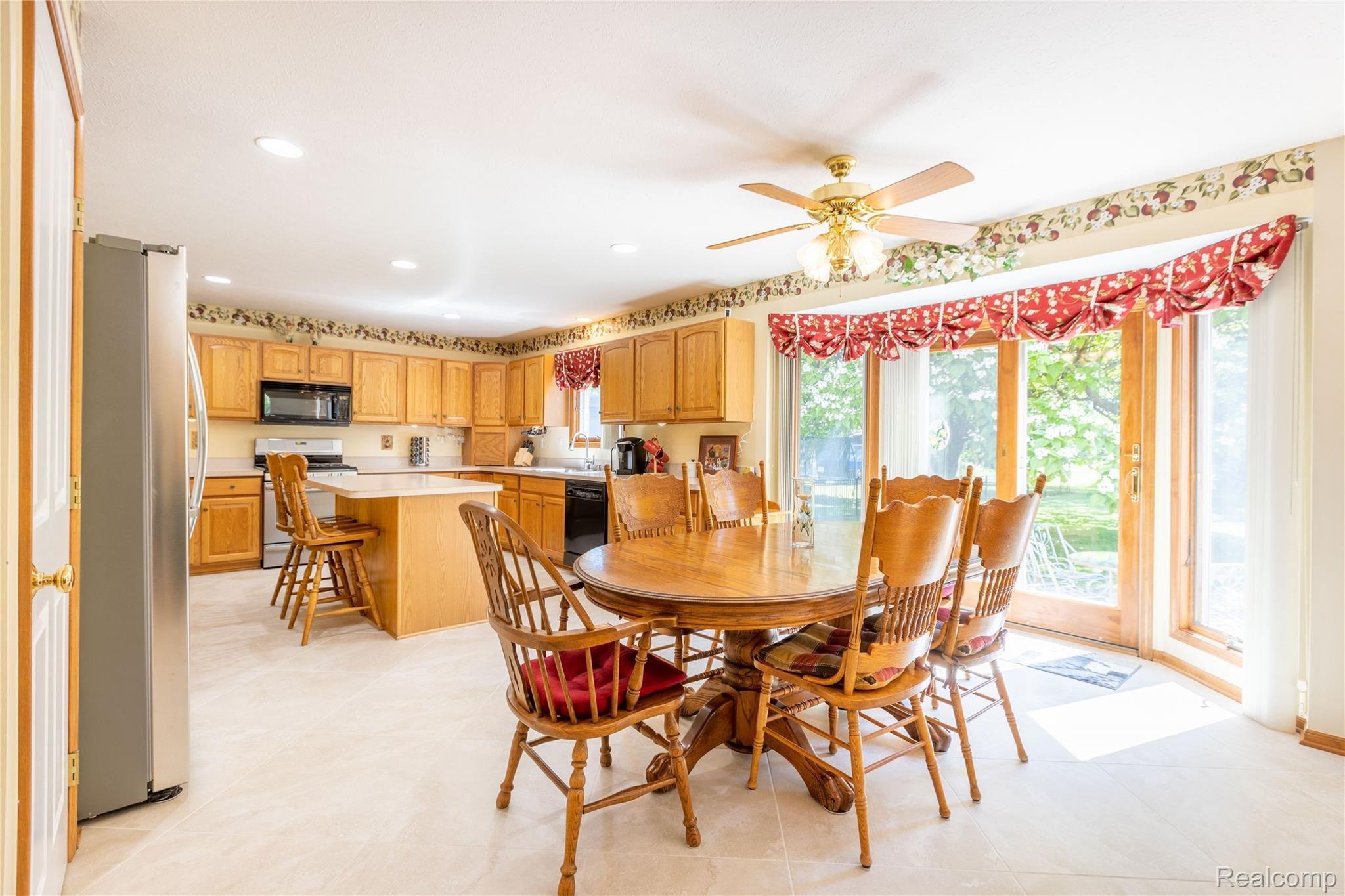 14555 Reeck Road Southgate, MI 48195 - Photo 12 of 36 14555 Reeck Rd, Southgate (10 of 36).jpg
