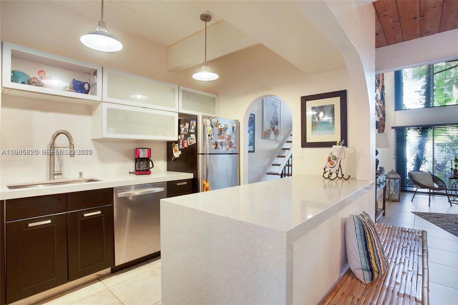 10449 Southwest 78th Street Miami, FL 33173 - Photo 4 of 35