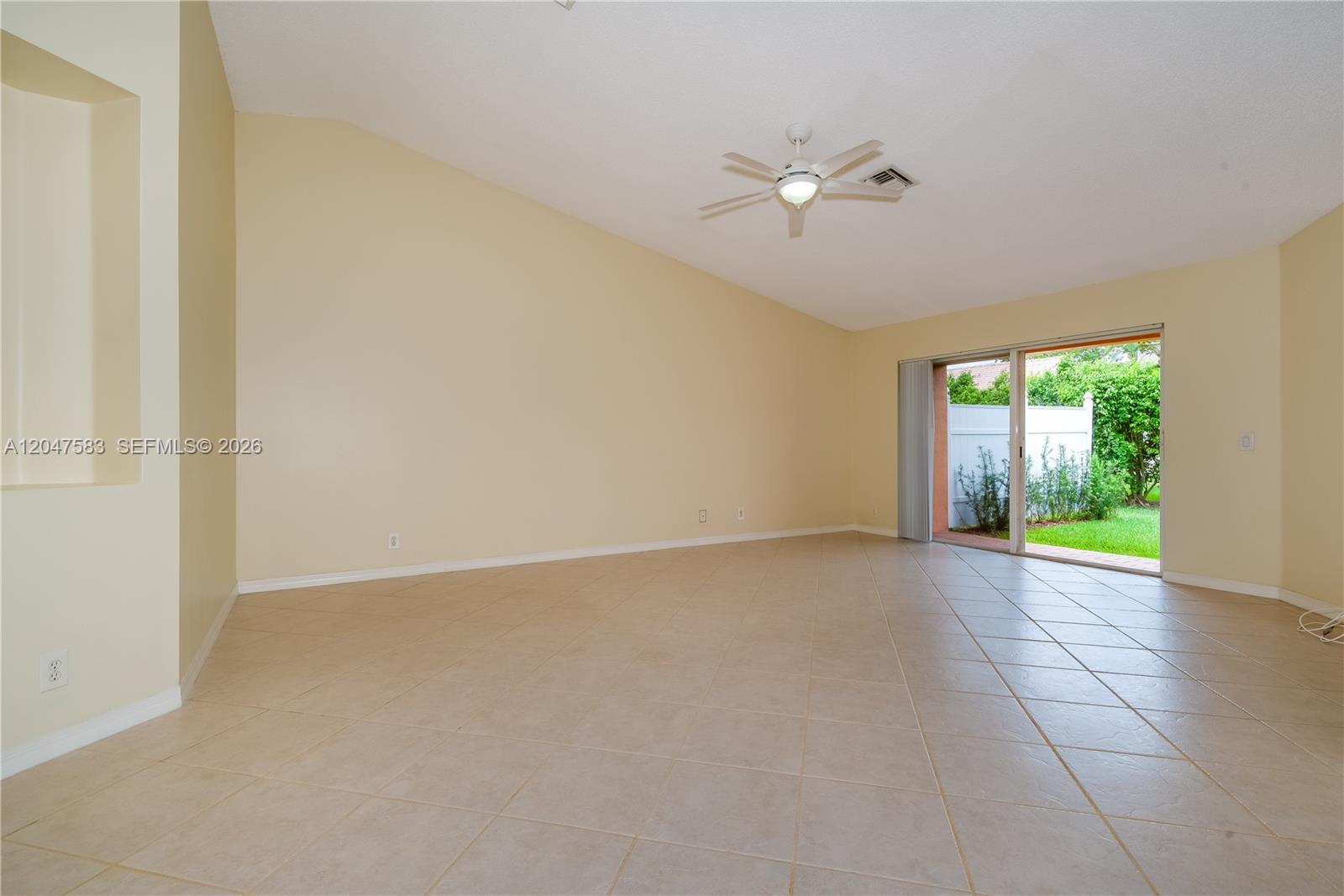 4152 Pine Ridge Lane Weston, FL 33331 - Photo 3 of 42