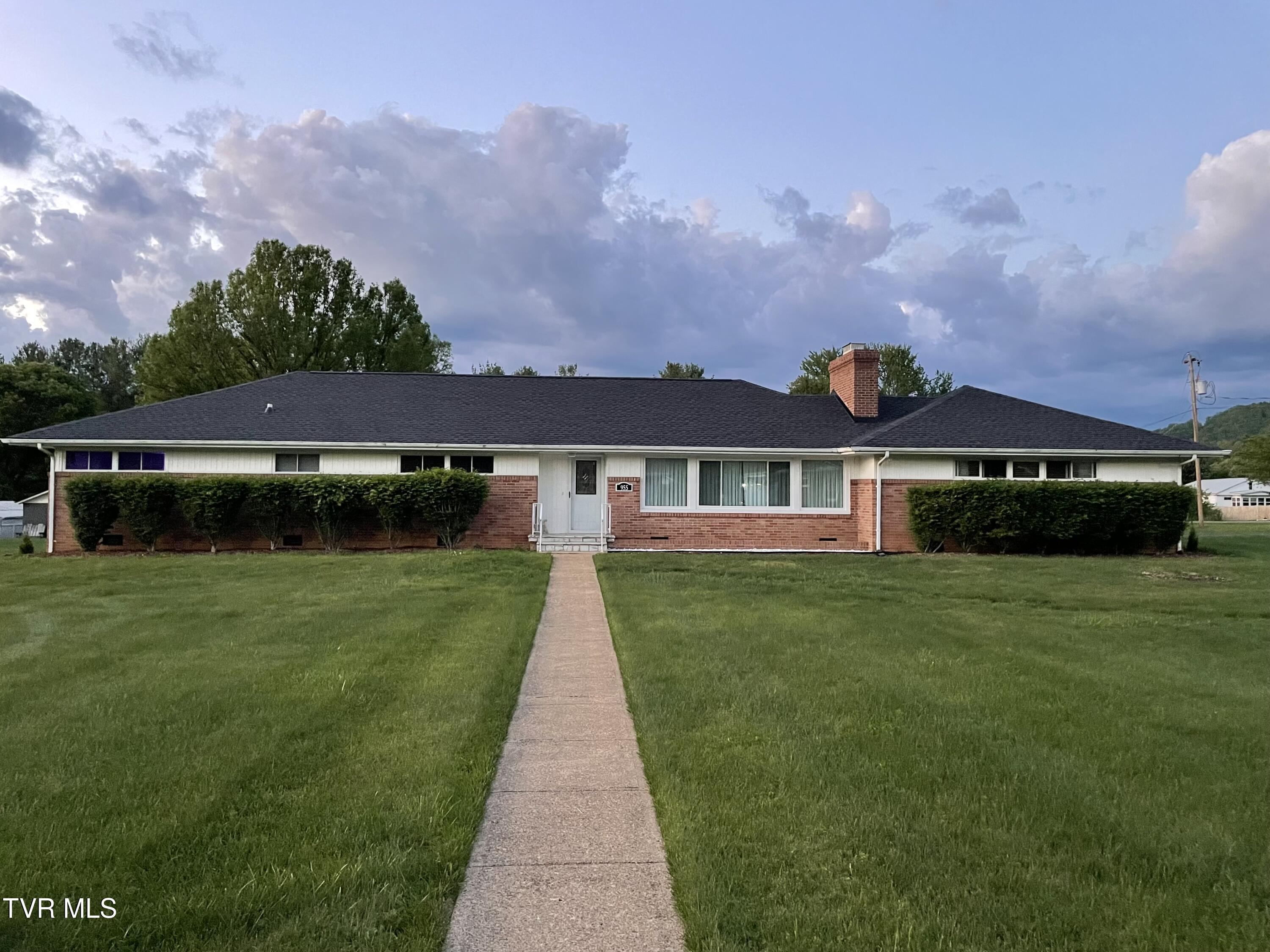 955 9th Street Erwin, TN 37650 - Photo 1 of 56 IMG_0426