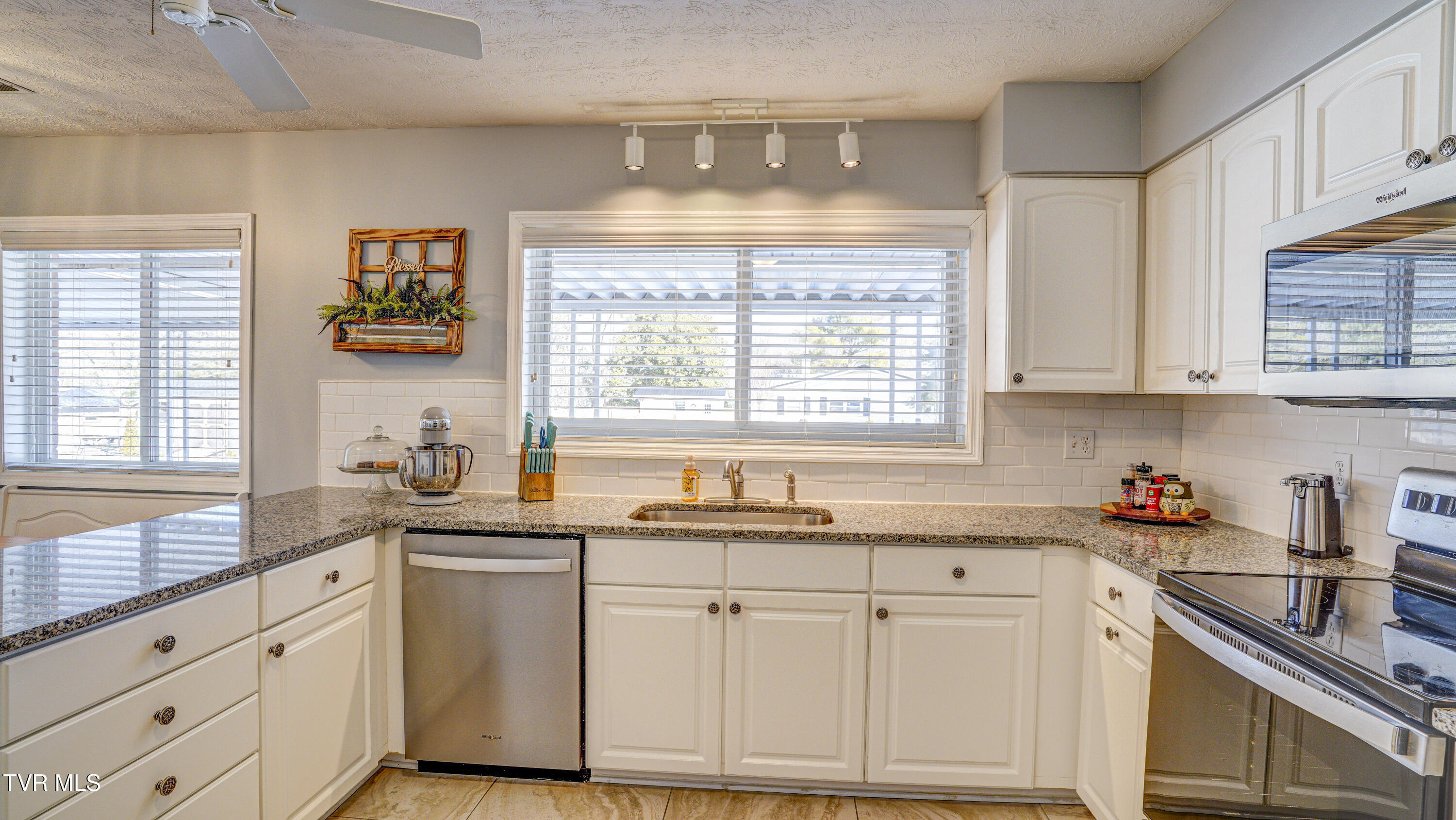 955 9th Street Erwin, TN 37650 - Photo 23 of 56 _DSC3192_3_4_5_6