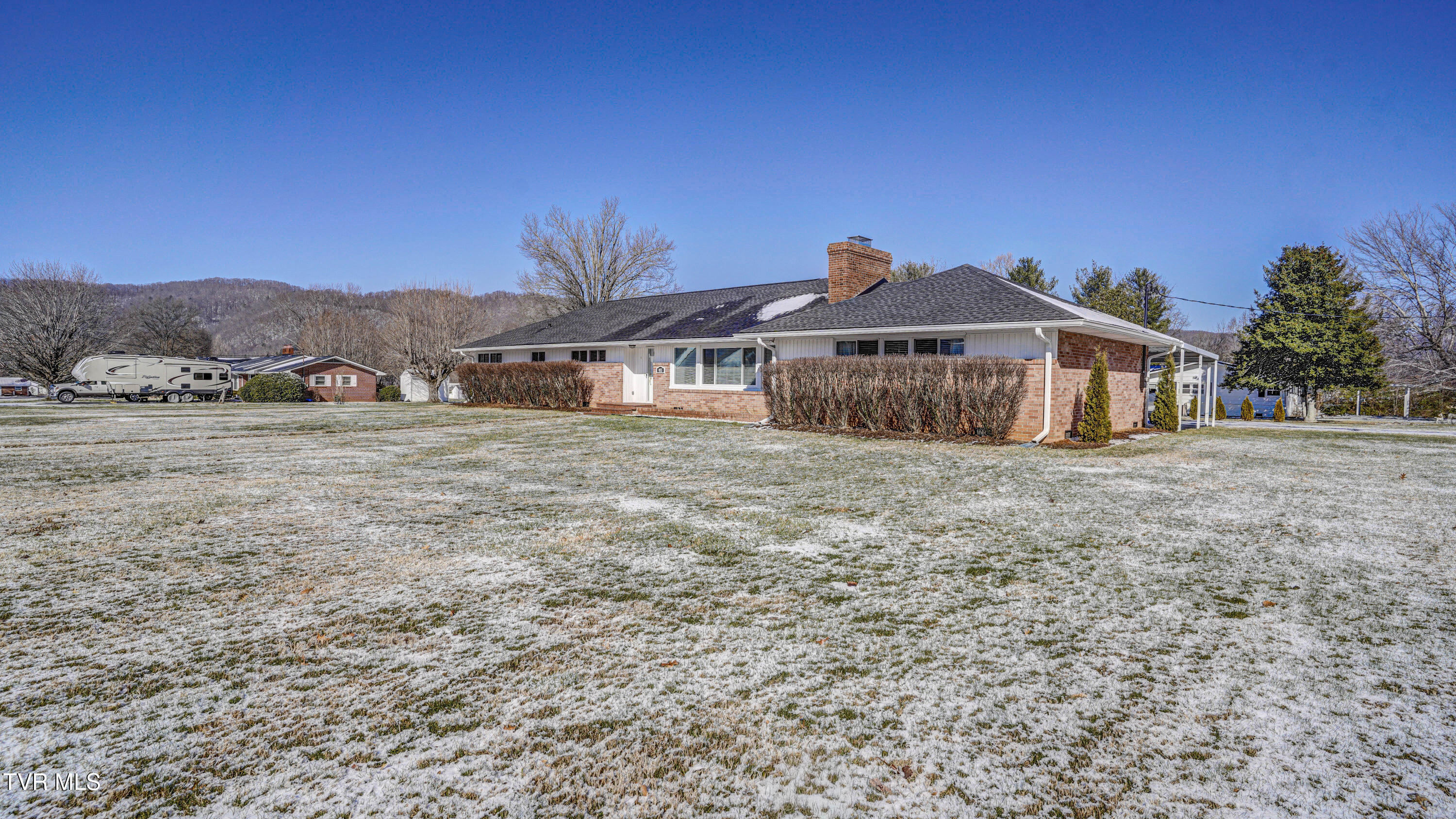 955 9th Street Erwin, TN 37650 - Photo 6 of 56 _DSC3352_3_4_5_6