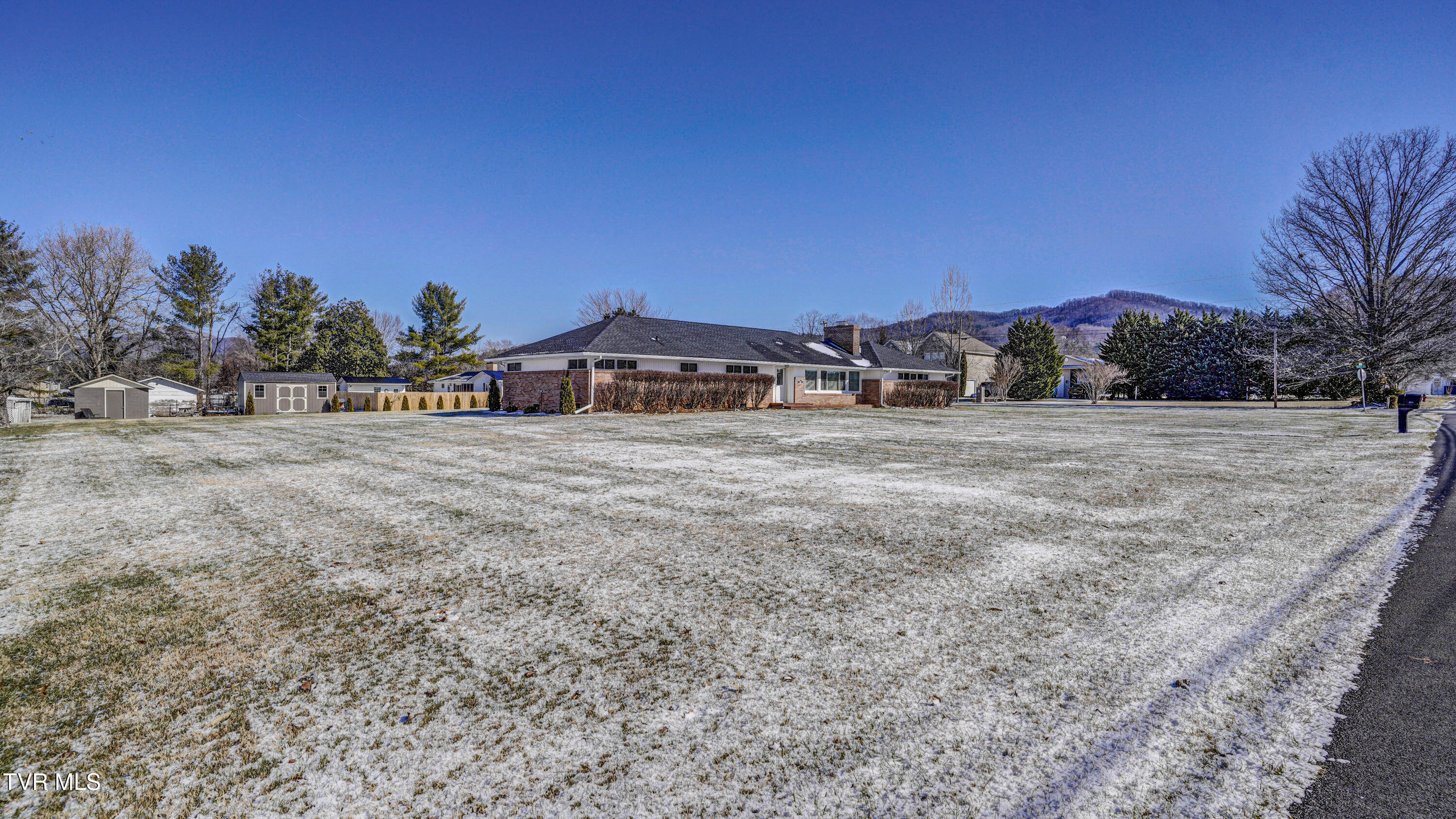 955 9th Street Erwin, TN 37650 - Photo 8 of 56 _DSC3337_38_39_40_41