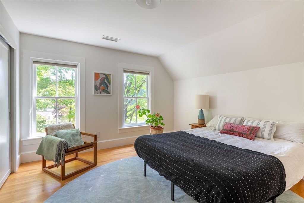 114 South Main Street Northampton, MA 01062 - Photo 23 of 42