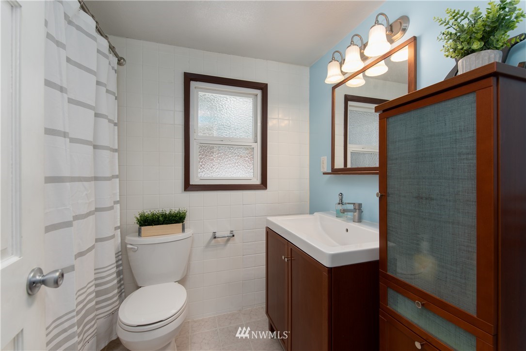 8029 South Langston Road Seattle, WA 98178 - Photo 8 of 22