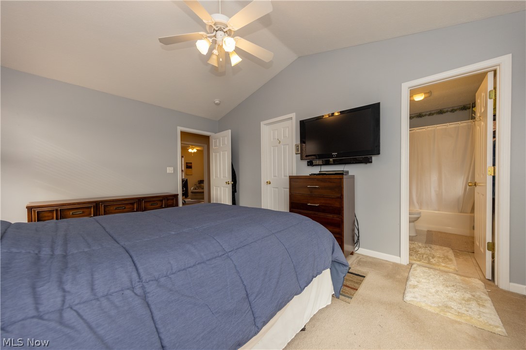 1451 Sunset Road Cleveland, OH 44124 - Photo 18 of 33