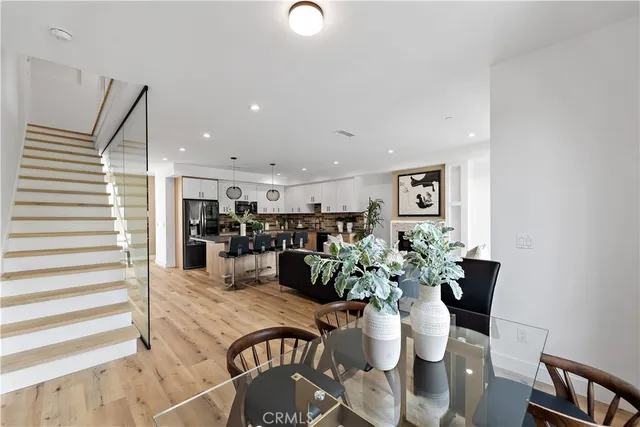 $5,850 | 11860 West Flower Valley Village, Valley Village, CA 91607