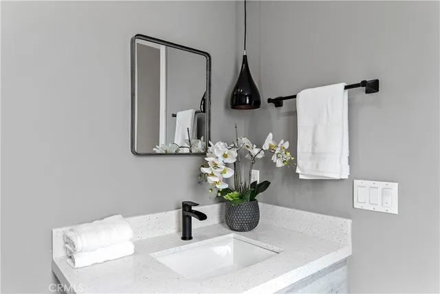 $5,850 | 11860 West Flower Valley Village, Valley Village, CA 91607