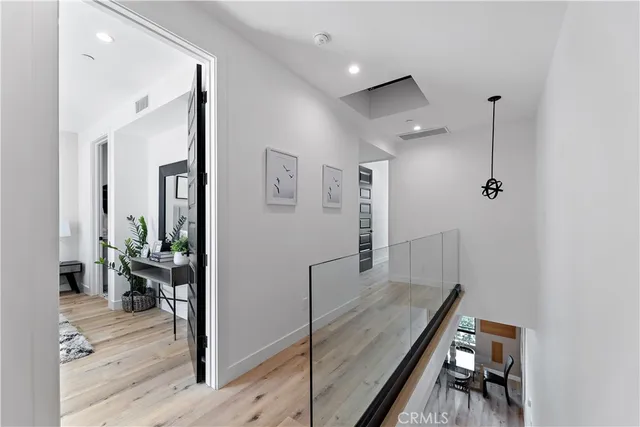 $5,850 | 11860 West Flower Valley Village, Valley Village, CA 91607