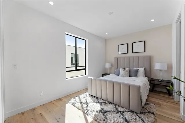 $5,850 | 11860 West Flower Valley Village, Valley Village, CA 91607