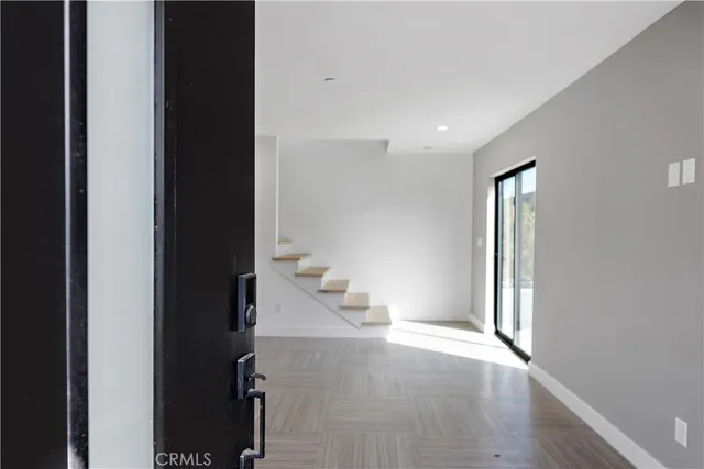 $5,850 | 11860 West Flower Valley Village, Valley Village, CA 91607