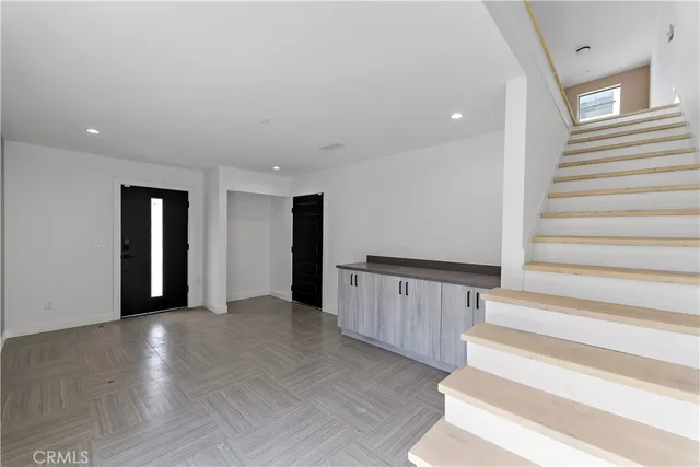 $5,850 | 11860 West Flower Valley Village, Valley Village, CA 91607