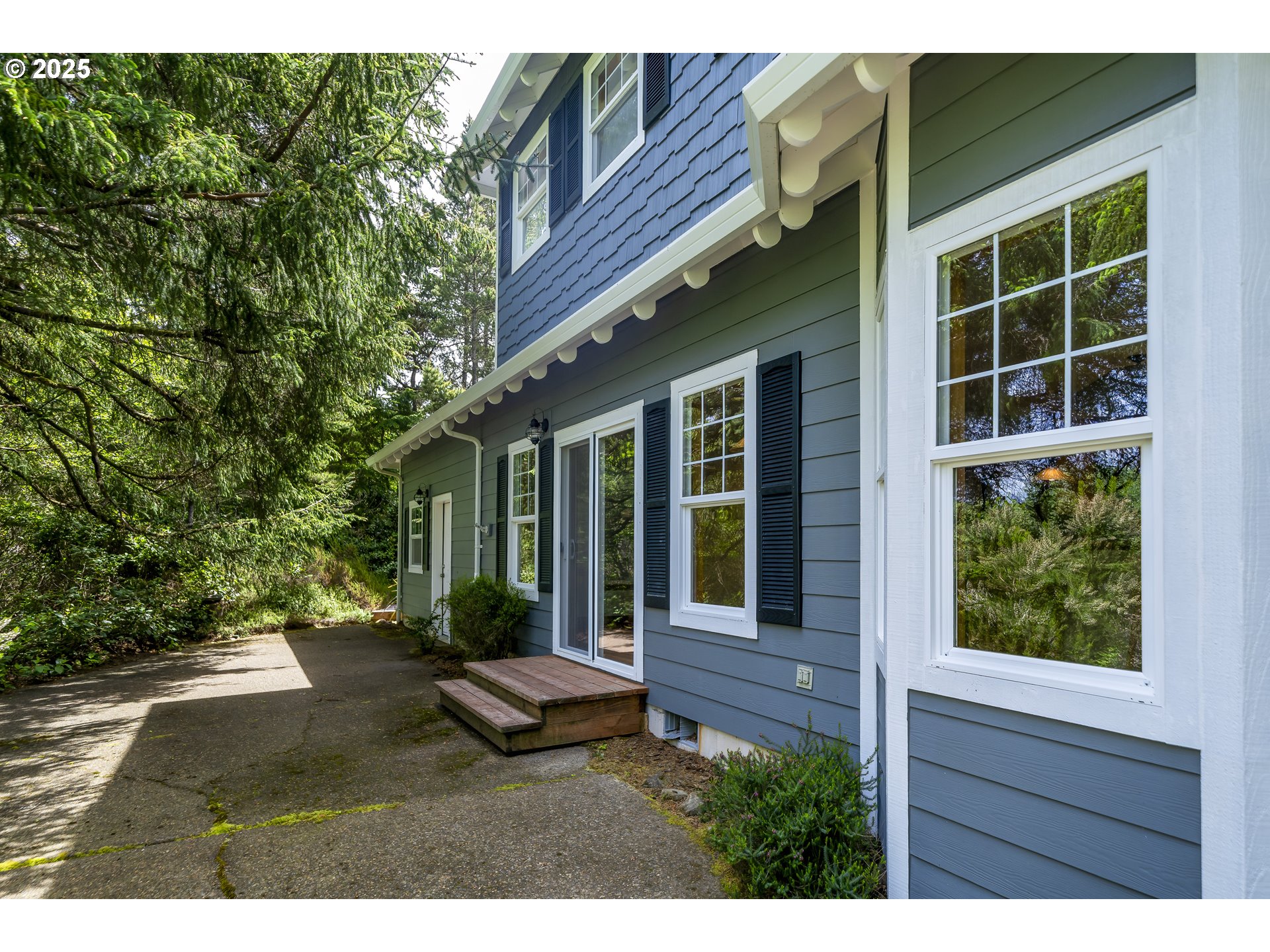 110 Southwest 61 Street South Beach, OR 97366 - Photo 13 of 48 Exterior