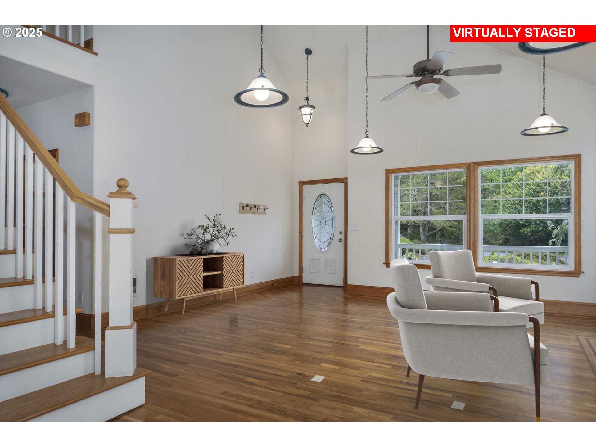 110 Southwest 61 Street South Beach, OR 97366 - Photo 17 of 48 Entrance/Foyer