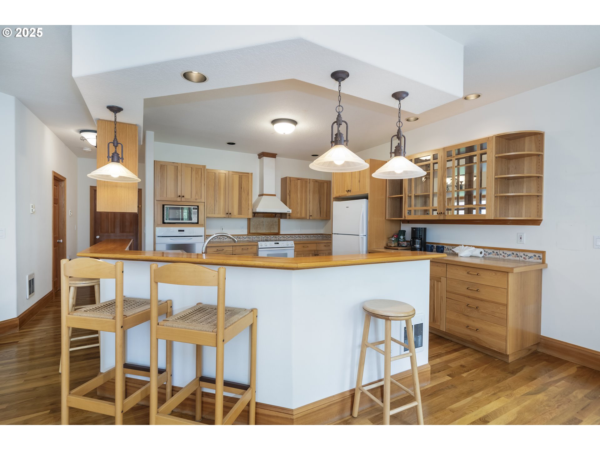 110 Southwest 61 Street South Beach, OR 97366 - Photo 23 of 48 Kitchen