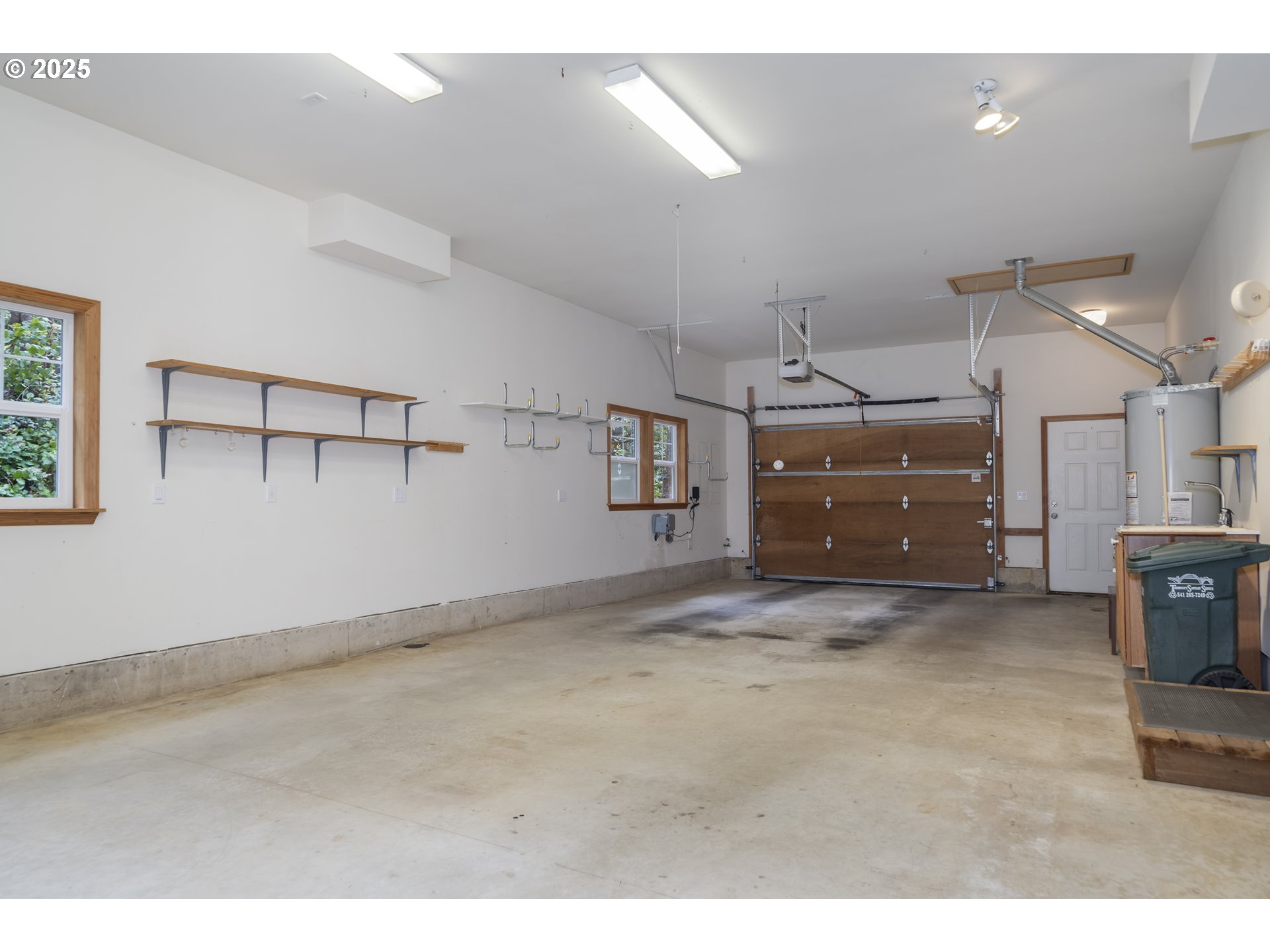 110 Southwest 61 Street South Beach, OR 97366 - Photo 44 of 48 Garage