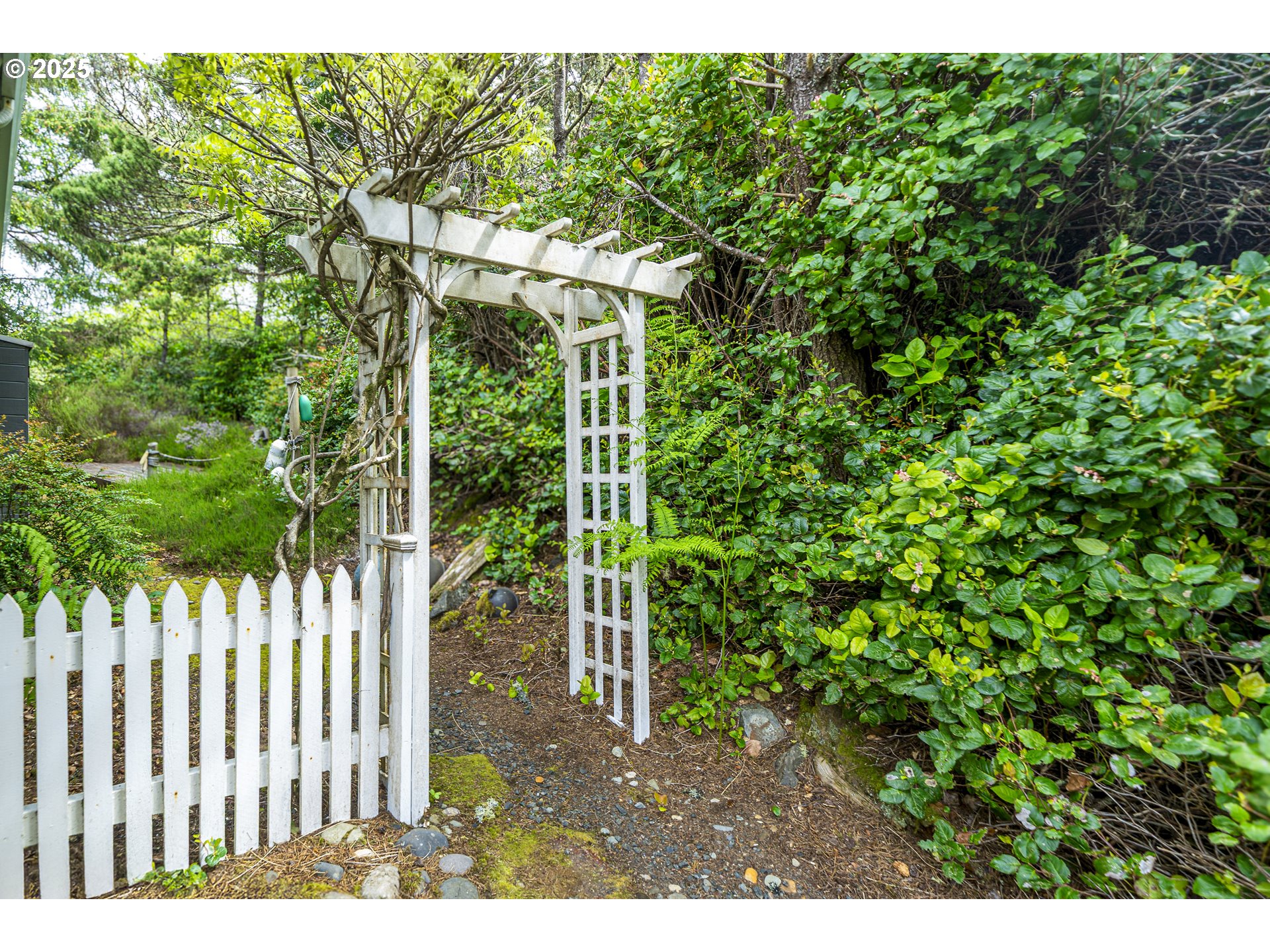 110 Southwest 61 Street South Beach, OR 97366 - Photo 8 of 48 Yard