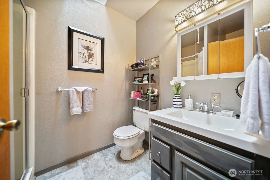 19328 Widme Road Northeast Poulsbo, WA 98370 - Photo 29 of 40