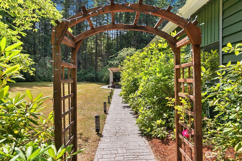 19328 Widme Road Northeast Poulsbo, WA 98370 - Photo 3 of 40